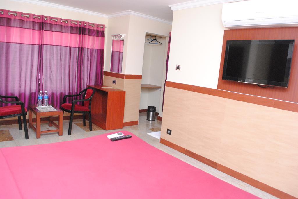 Everestparkresidency Ξενοδοχείο Tiruchirappalli Δωμάτιο φωτογραφία