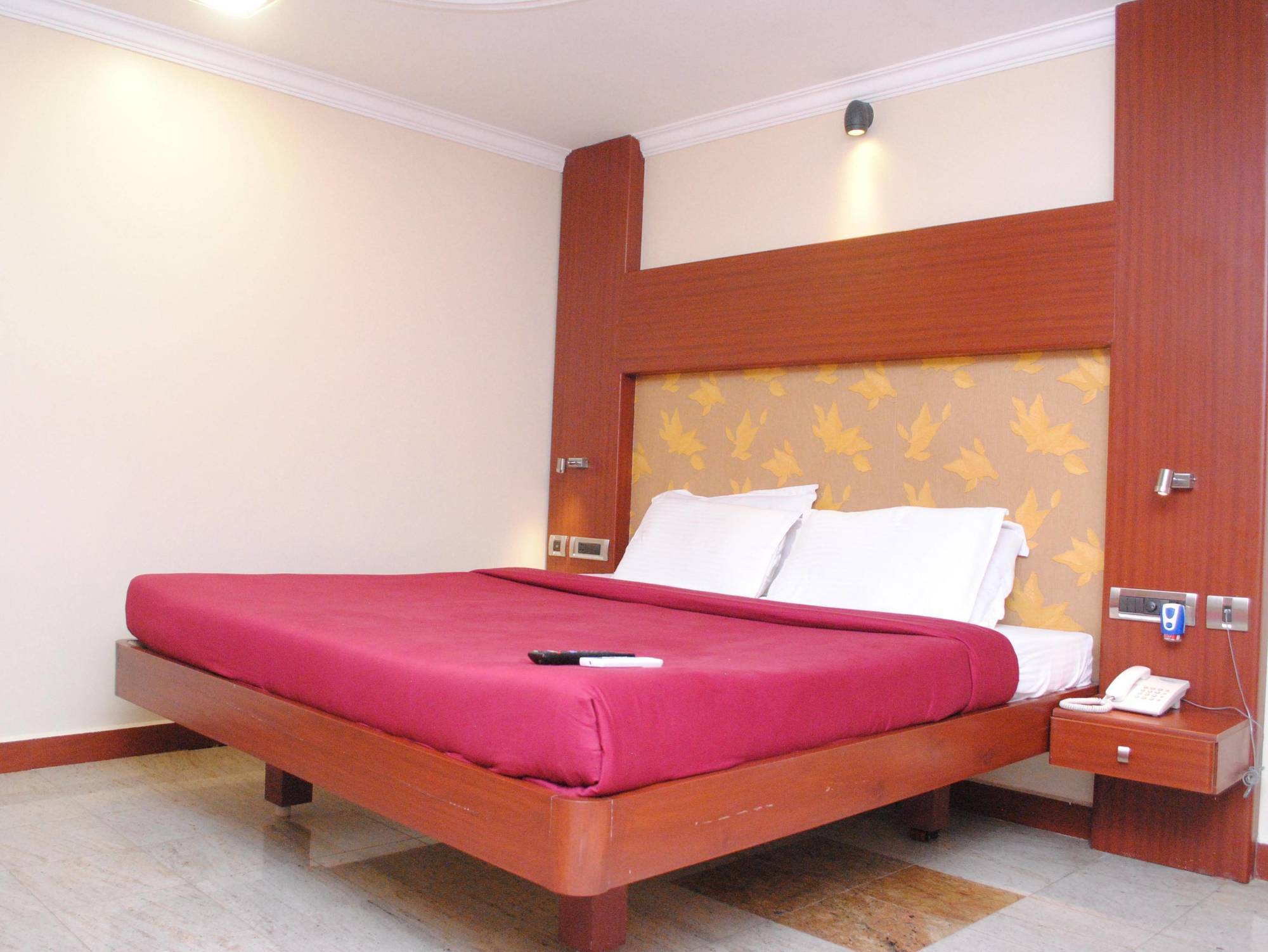 Everestparkresidency Ξενοδοχείο Tiruchirappalli Εξωτερικό φωτογραφία